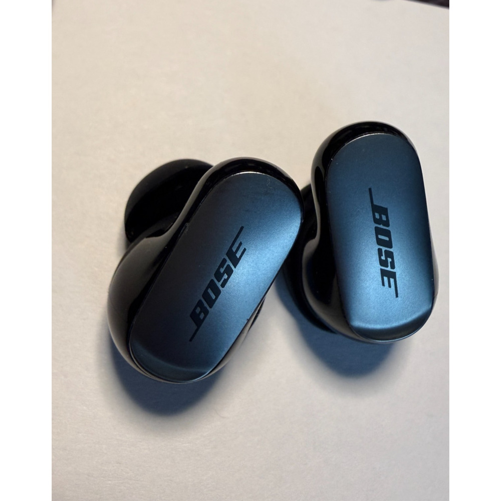 Bose QuietComfort Ultra Wireless Bluetooth Earbuds Black with All Components - Picture 5 of 11